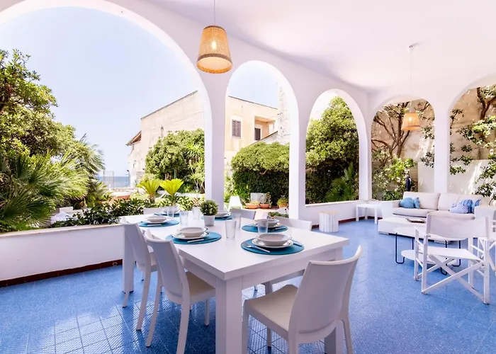 Aparthotel Vista Mare By Domusicily 4*